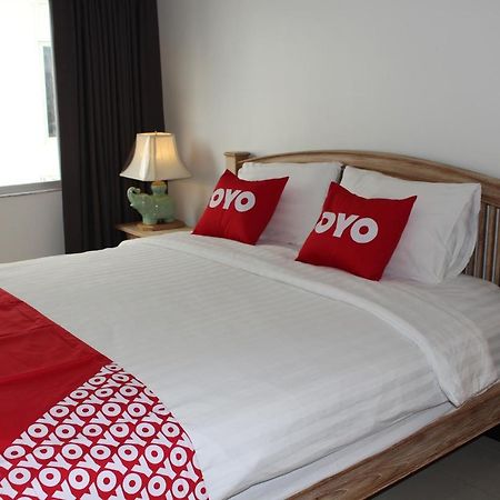 Oyo 75409 Premium The Family Hotel Chiang Mai Ngoại thất bức ảnh