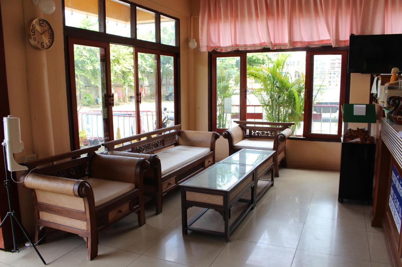 Oyo 75409 Premium The Family Hotel Chiang Mai Ngoại thất bức ảnh