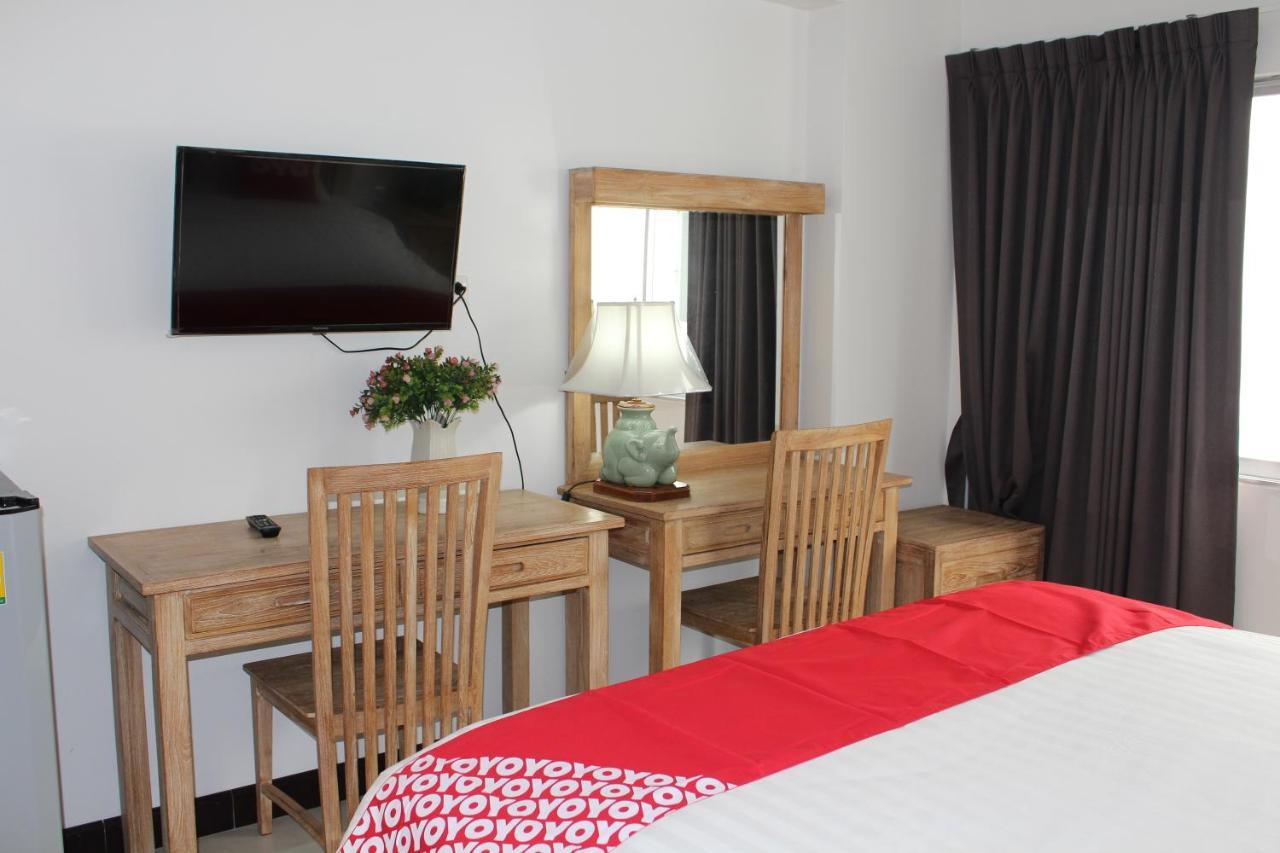 Oyo 75409 Premium The Family Hotel Chiang Mai Ngoại thất bức ảnh