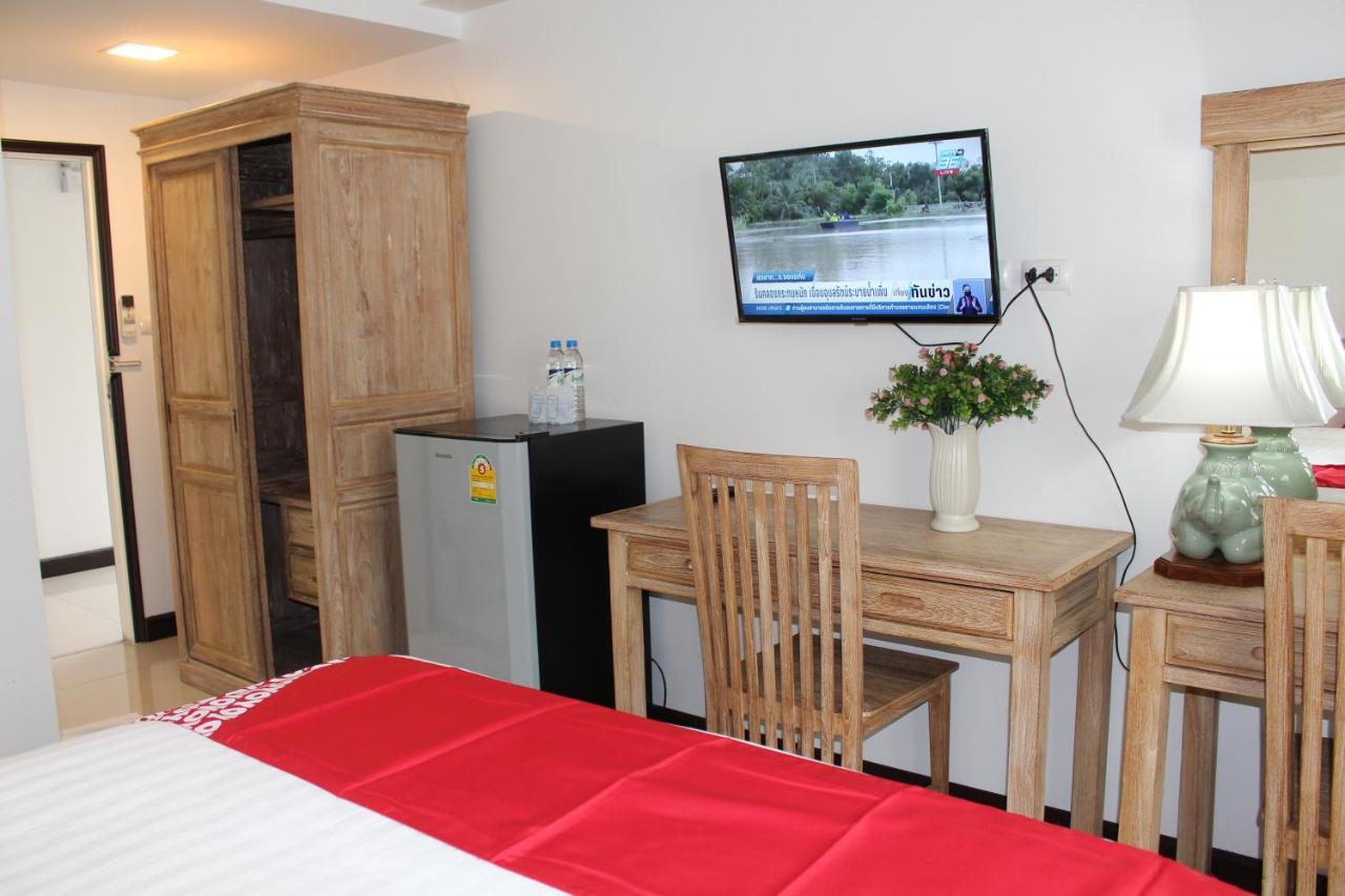 Oyo 75409 Premium The Family Hotel Chiang Mai Ngoại thất bức ảnh